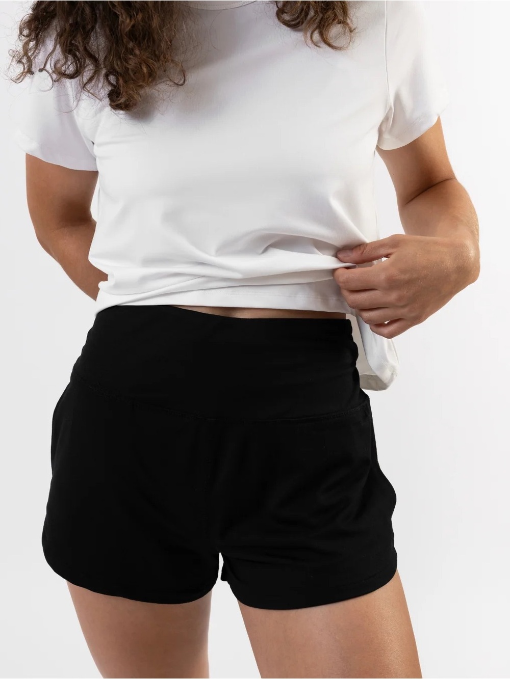 Feat NWT BlanketBlend Move Shorts w/ Pockets
